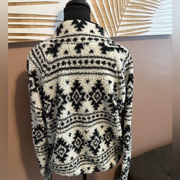 Sherpa pullover - Picture 3 of 4